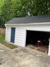 76 Erie St, Unit Second floor in Woonsocket, RI - Foto de edificio - Building Photo