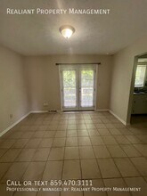 457 Woodview Dr in Lexington, KY - Building Photo - Building Photo