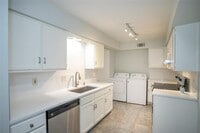 355 N Post Oak Ln photo'