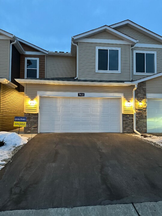 7619 148th Trl in Ramsey, MN - Building Photo
