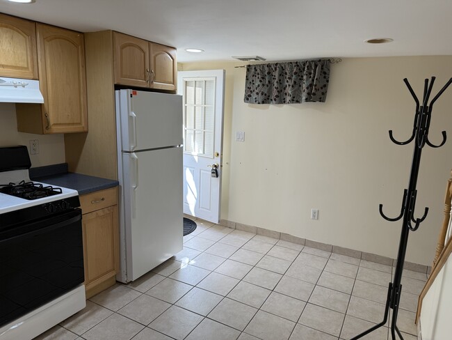 284 Semton Blvd, Unit Lower level