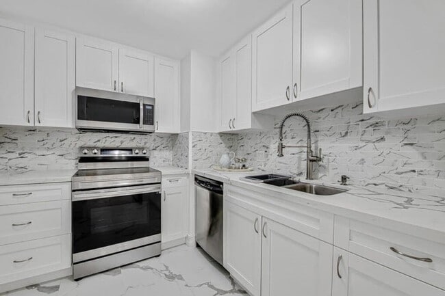 property at 5600 N Flagler Dr