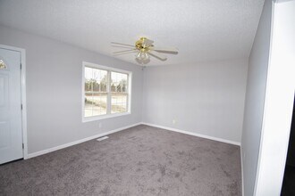 1817 Needmore Rd in Clarksville, TN - Building Photo - Building Photo