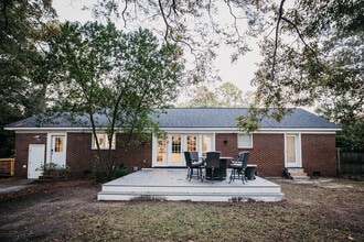 944 Lakeview Dr in Mount Pleasant, SC - Building Photo - Building Photo