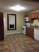 1 Zane St, Unit 2 in Wheeling, WV - Foto de edificio - Building Photo