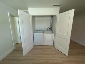 2147 Sibley Ave in Fort Pierce, FL - Building Photo - Building Photo