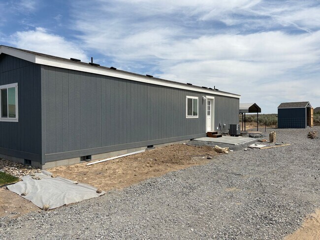 2455 Rd 12.3 NW in Ephrata, WA - Building Photo - Building Photo