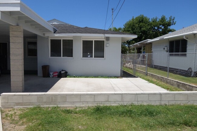 property at 425C Kalama St