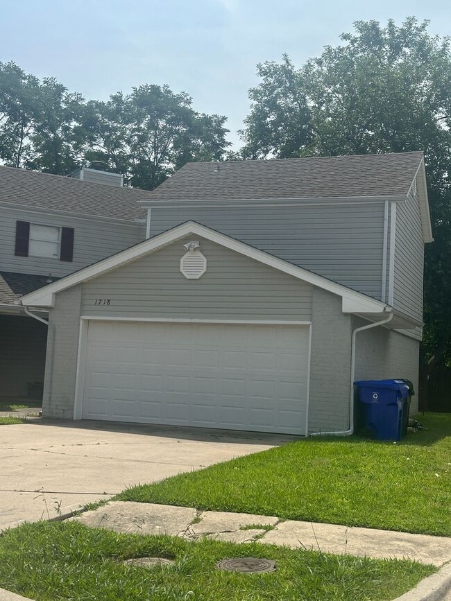 property at 1718 Jennifer Cir