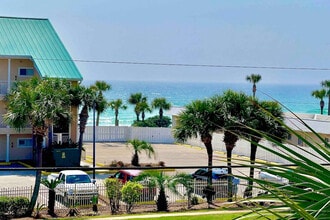 3191 Scenic Hwy 98 in Destin, FL - Building Photo - Building Photo
