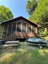 11 Wall St in Bernhards Bay, NY - Building Photo