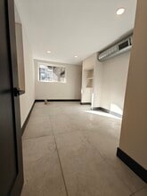 1806 S Jefferson St, Unit 01 in Chicago, IL - Foto de edificio - Building Photo