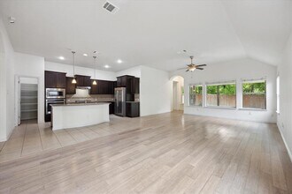 148 Peacock Trl in Buda, TX - Building Photo - Building Photo