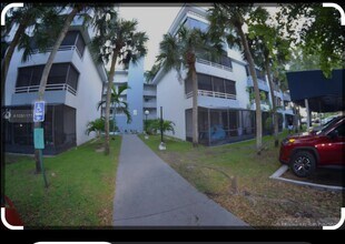 8335 SW 152nd Ave, Unit Verabella in Miami, FL - Foto de edificio - Building Photo