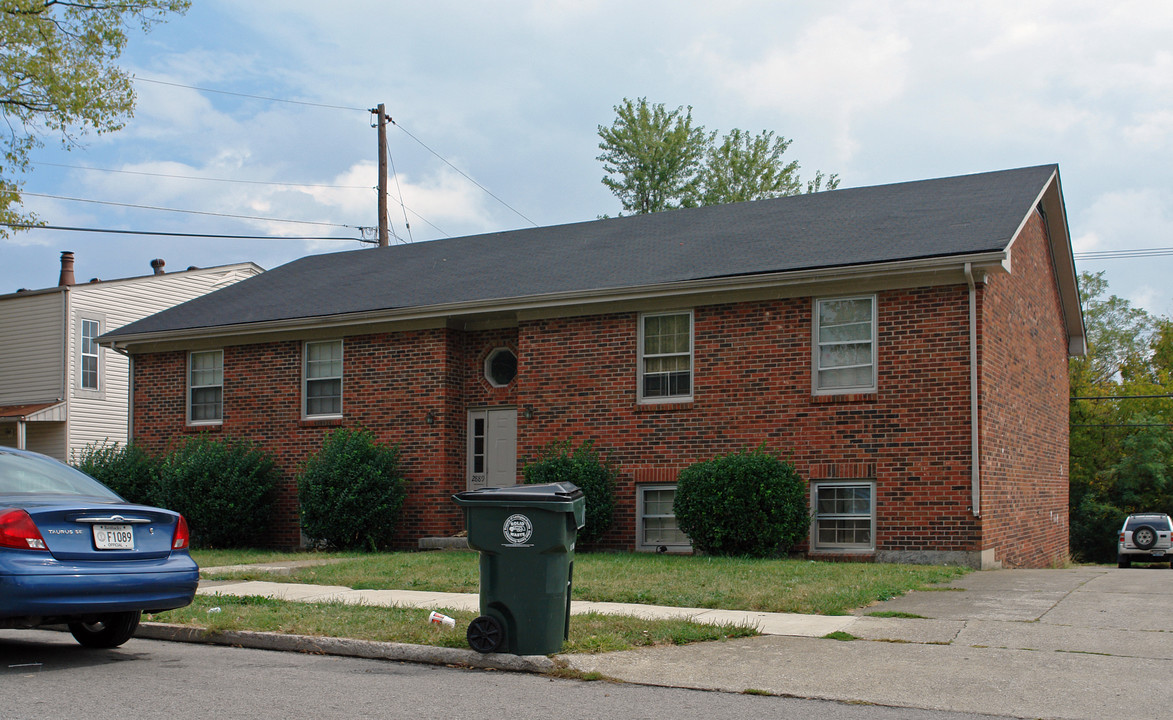 2889 Winter Garden Dr in Lexington, KY - Building Photo