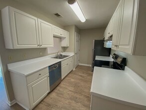 2416 Manzanita Ct in Tallahassee, FL - Building Photo - Building Photo