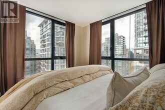 977-2977 Mainland St in Vancouver, BC - Building Photo - Building Photo