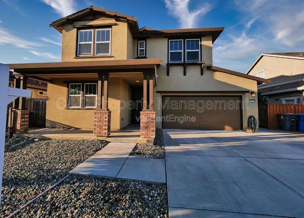 161 Scarlet St in Vacaville, CA - Building Photo