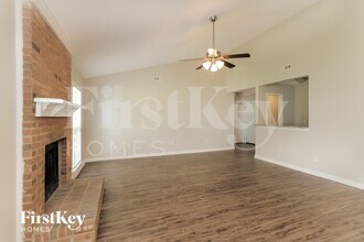 8020 Glencannon Dr in Charlotte, NC - Building Photo - Building Photo