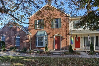 2065 Raleigh Rd in Hummelstown, PA - Foto de edificio - Building Photo