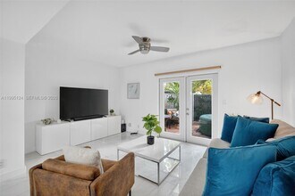 1953 NE 15th Ave in Fort Lauderdale, FL - Building Photo - Building Photo