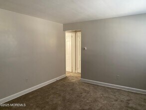 22-24 Oldfield Pl in Red Bank, NJ - Building Photo - Building Photo