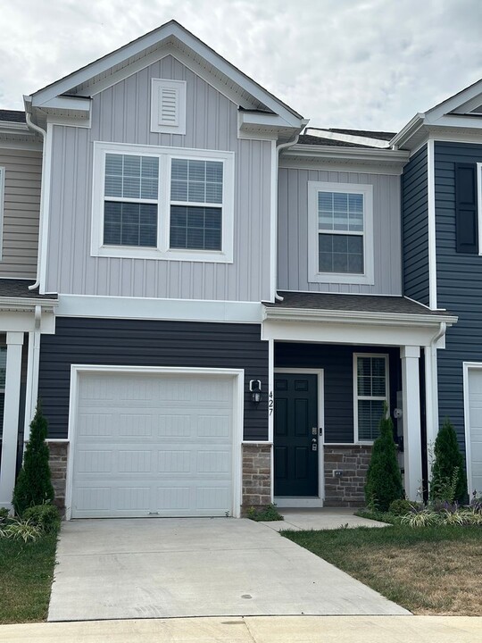 427 Tevis St in Winchester, VA - Building Photo