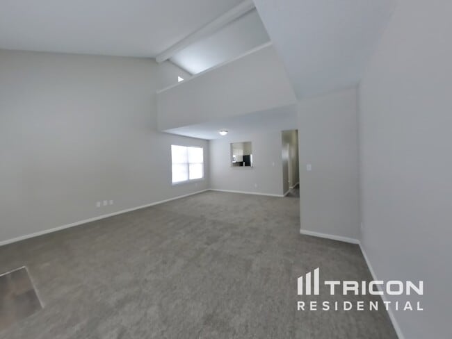 484 Brookstone Dr in Greenfield, IN - Foto de edificio - Building Photo