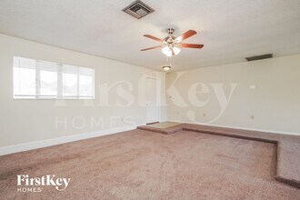 18125 Hilda Dr in Ft. Myers, FL - Building Photo - Building Photo