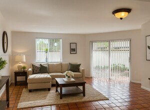 3438 SW 2nd St in Miami, FL - Foto de edificio - Building Photo