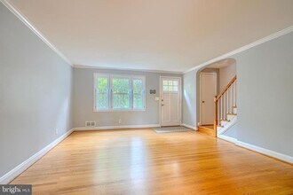 372 Old Trail in Baltimore, MD - Building Photo - Building Photo