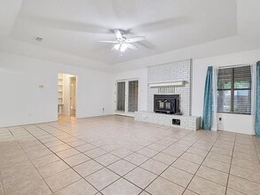 411 Bluebonnet St in Stephenville, TX - Foto de edificio - Building Photo