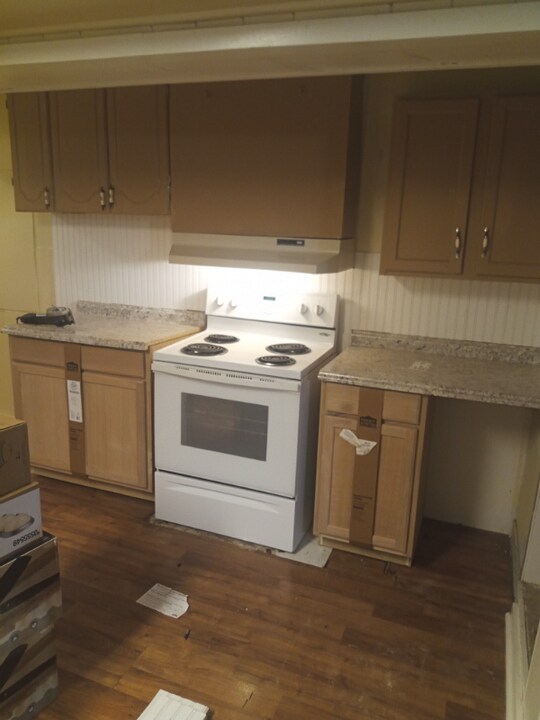 1421 Airport Rd in Jennings, LA - Building Photo