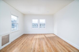 9 Hanover Pl in Rockville Centre, NY - Building Photo - Building Photo