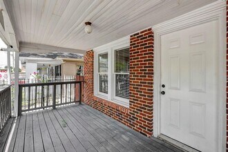1236 W Gray St in Houston, TX - Building Photo - Building Photo