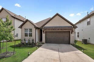 308 Palo Brea Lp in Hutto, TX - Building Photo