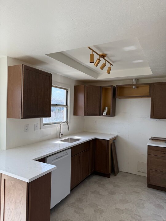 706 1st Ave SE in Ephrata, WA - Building Photo