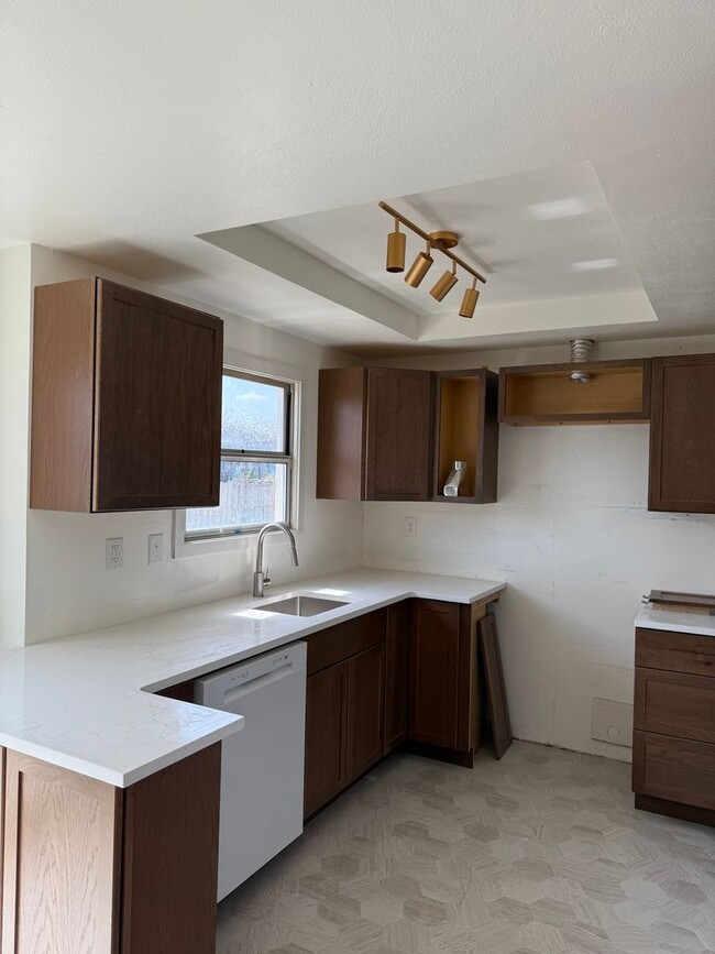 property at 706 1st Ave SE