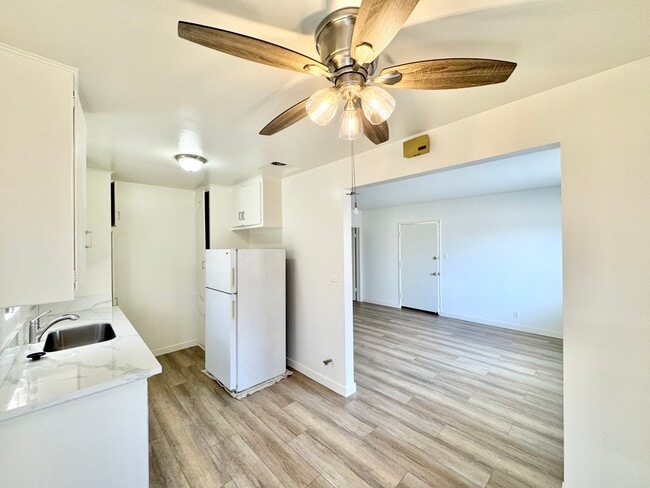 5625 W Jefferson Blvd in Los Angeles, CA - Building Photo - Building Photo