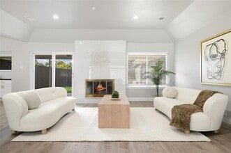 6350 Glennox Ln in Dallas, TX - Building Photo - Building Photo