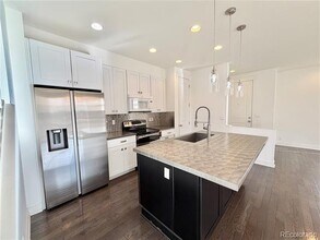 539 S Upham St in Denver, CO - Foto de edificio - Building Photo