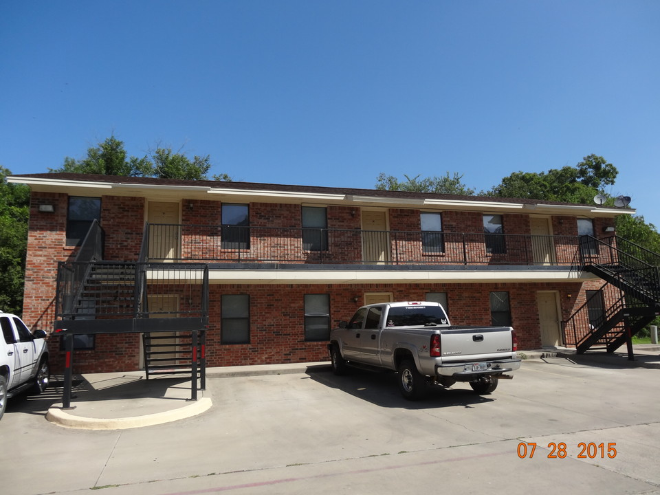 Campus Inn Apartments in Stephenville, TX - Building Photo