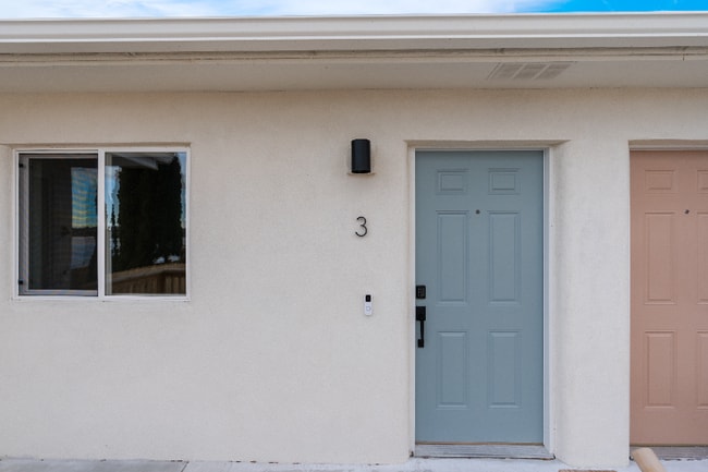 property at 3013 W Lakeside Dr