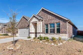 2336 Bellatrix Dr in Haslet, TX - Building Photo - Building Photo
