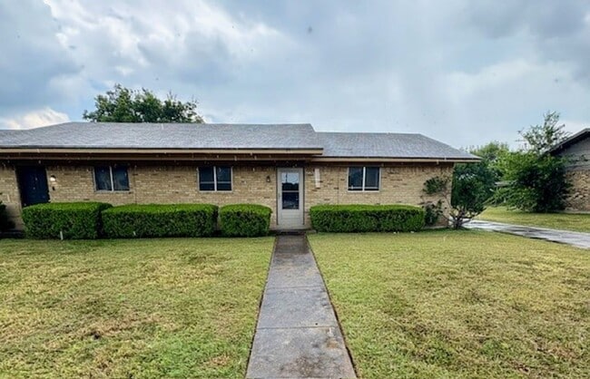 property at 204-206-206 Romana Cir