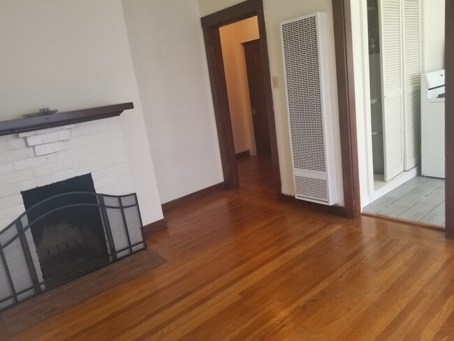 2737 Dwight Way, Unit #37A in Berkeley, CA - Foto de edificio - Building Photo