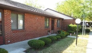 110 Bauer Ct in Crestline, OH - Building Photo - Building Photo