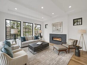 4630 France Ave S in Edina, MN - Foto de edificio - Building Photo