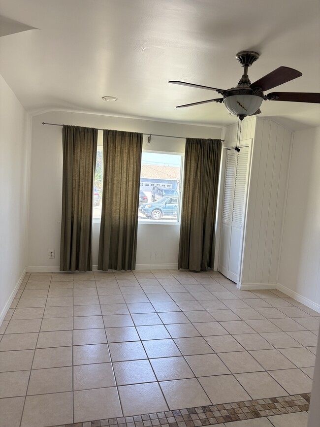 507 N Albertson Ave, Unit Studio