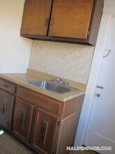 349 Pleasant St in Malden, MA - Foto de edificio - Building Photo